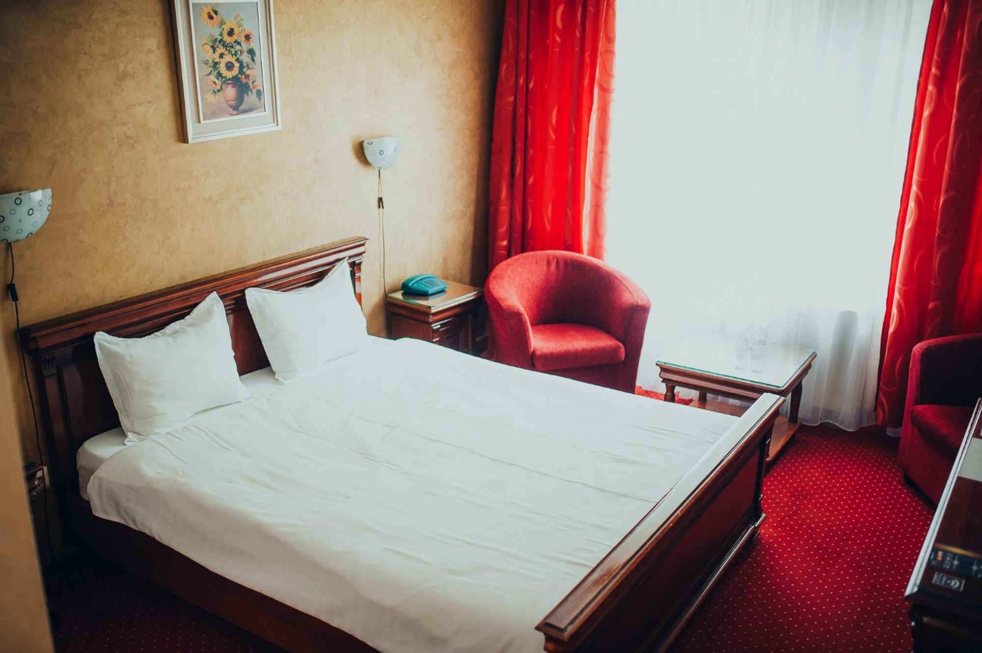 Hotel Bavaria Craiova Exterior photo