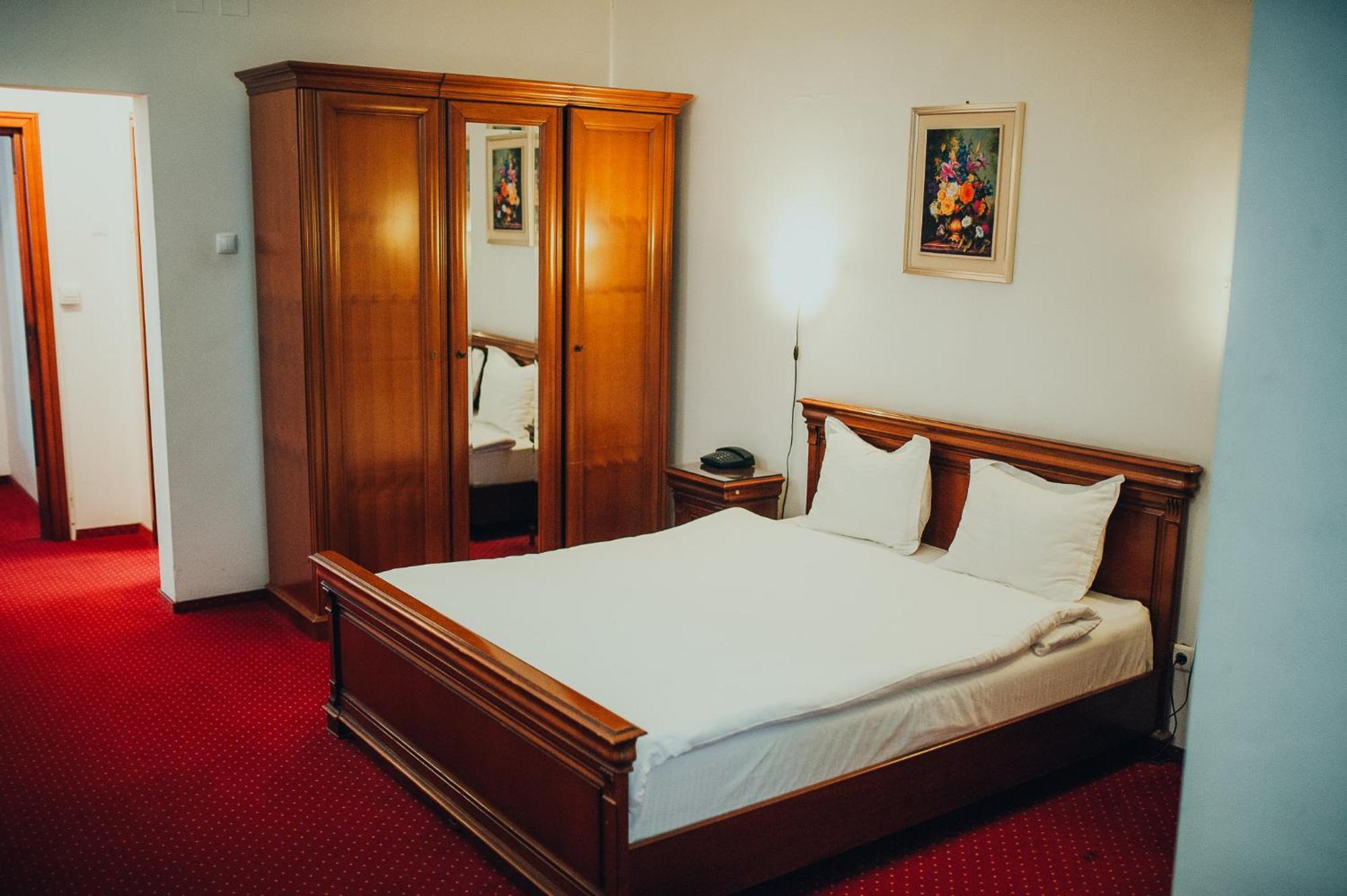 Hotel Bavaria Craiova Exterior photo