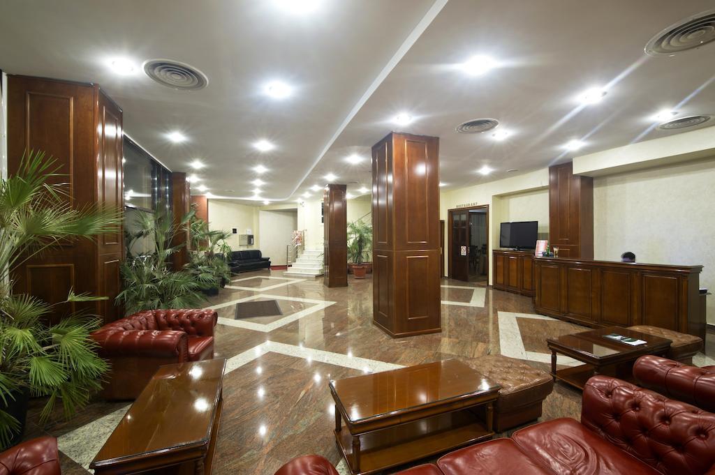 Hotel Bavaria Craiova Exterior photo