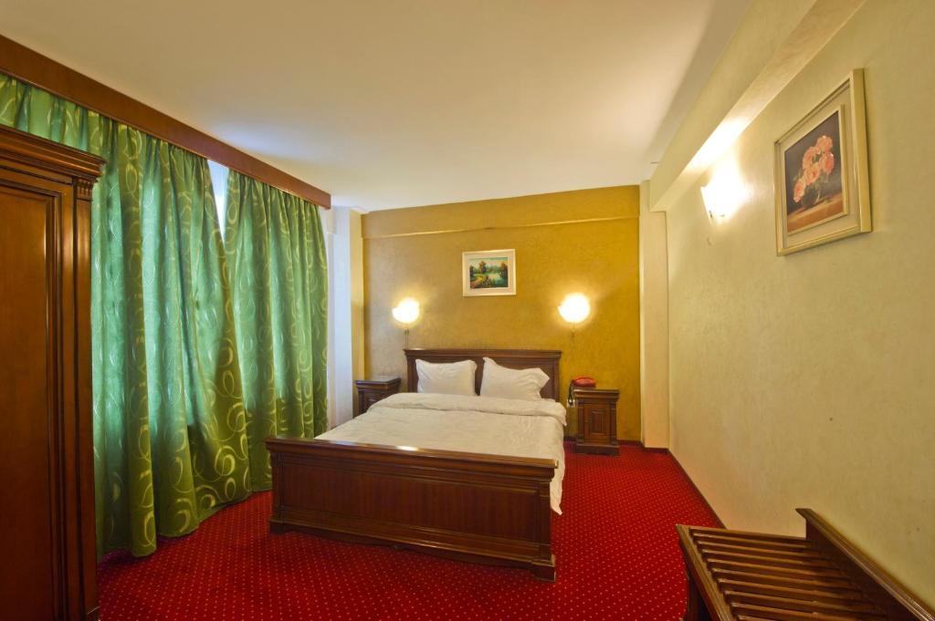 Hotel Bavaria Craiova Exterior photo