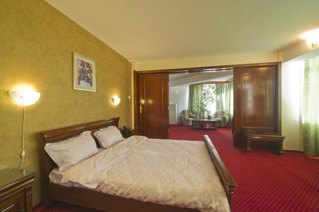Hotel Bavaria Craiova Exterior photo